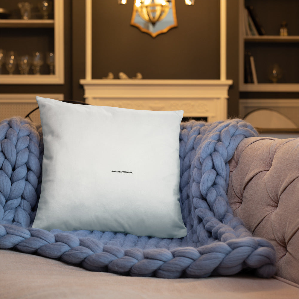 Warehouse: LAW Classics Minimalistic Basic Pillow