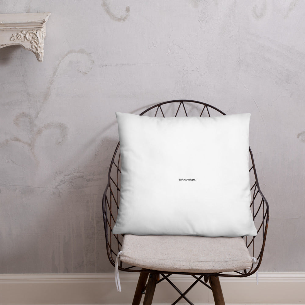 Warehouse: LAW Classics Minimalistic Basic Pillow